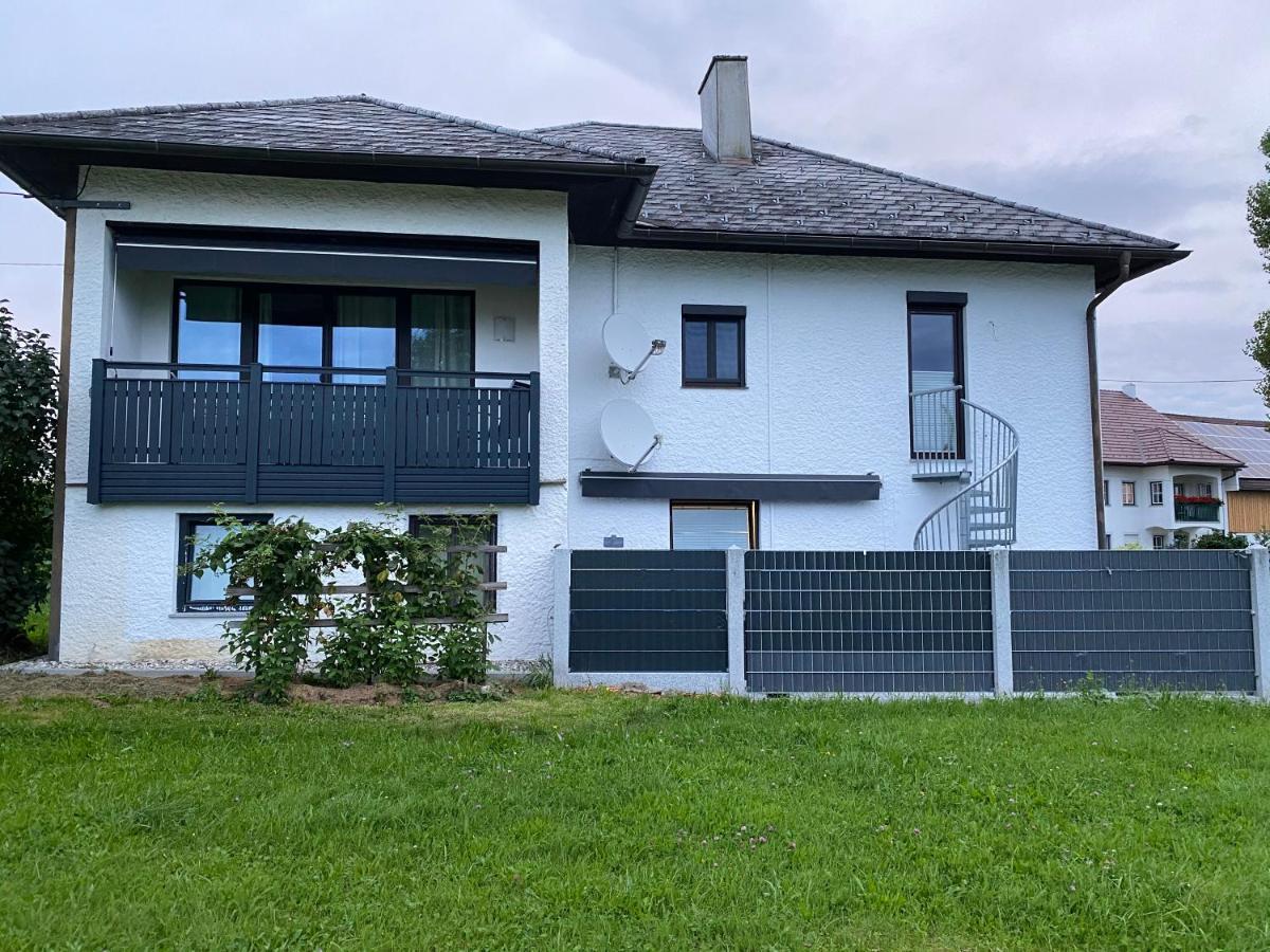 Wohnhaus City Sued Herzogsdorf Exterior photo